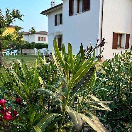 Private Apartment With Garden كانّيجوني المظهر الخارجي الصورة