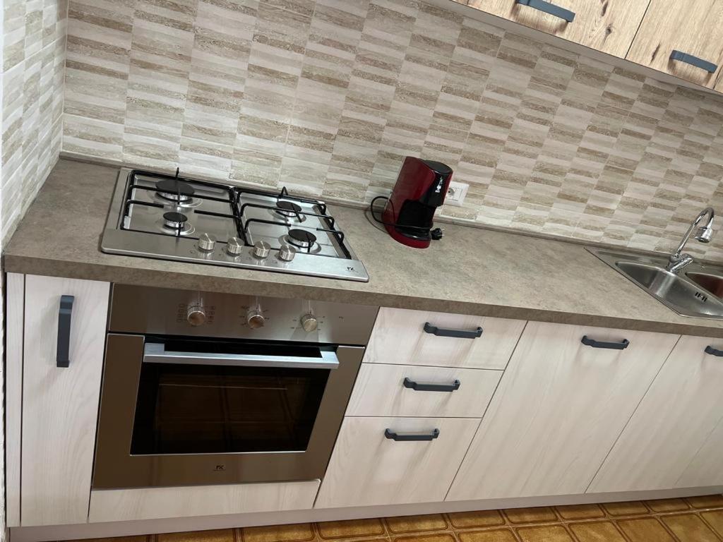 Private Apartment With Garden كانّيجوني المظهر الخارجي الصورة