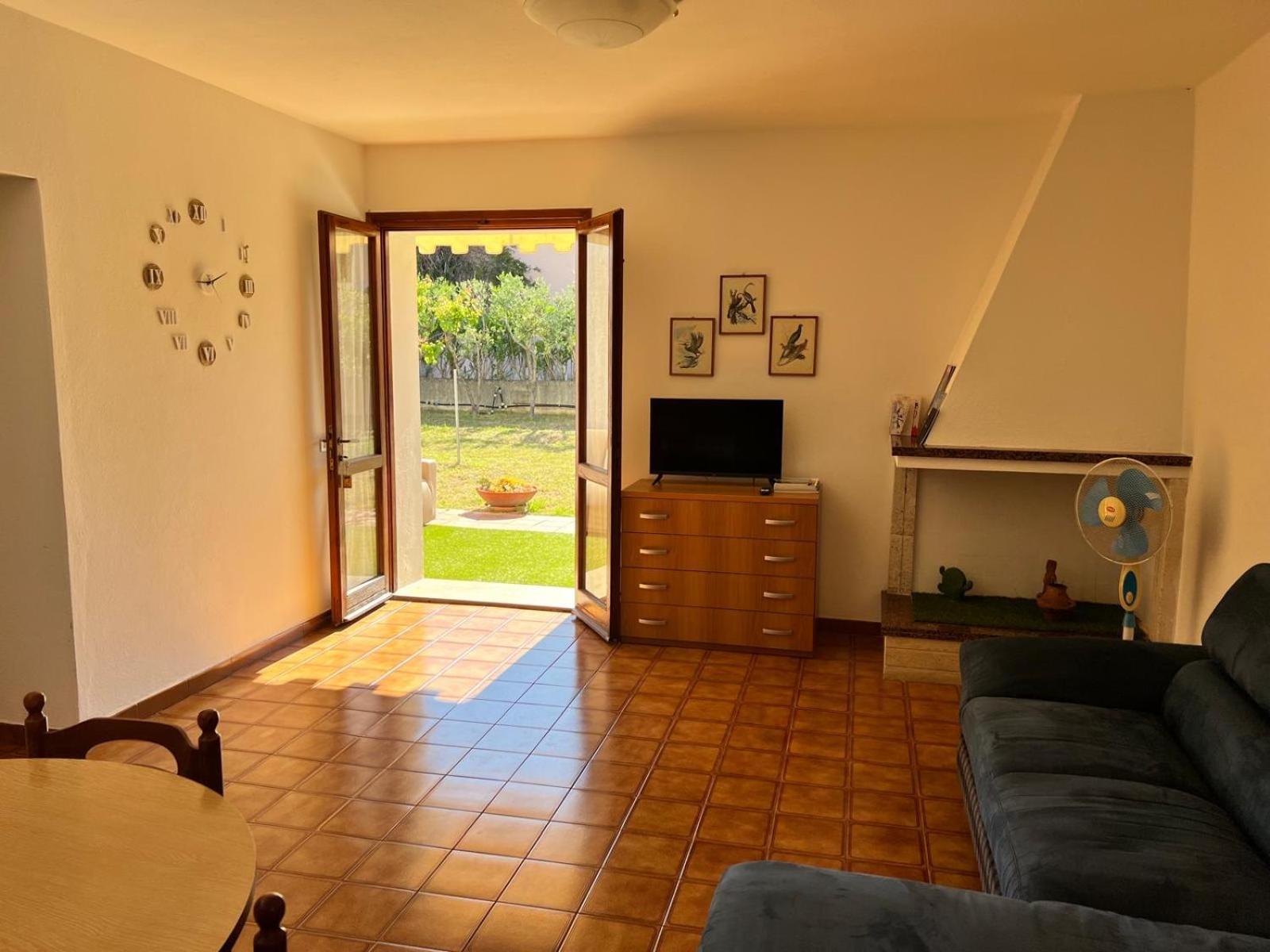 Private Apartment With Garden كانّيجوني المظهر الخارجي الصورة